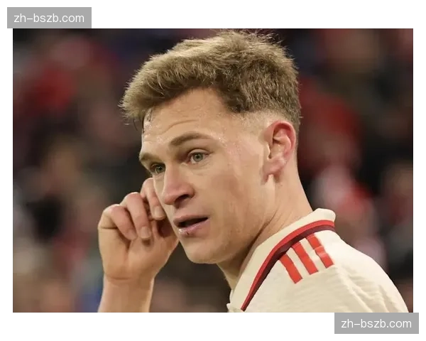 基米希安慰失利后掩面哭泣的年轻队友 基米希安慰失利后掩面哭泣的年轻队友